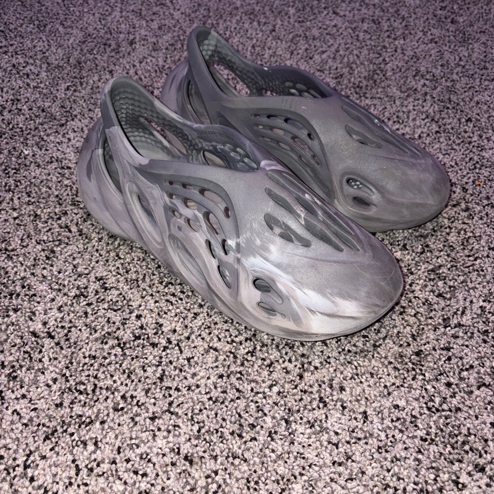 Adidas Yeezy Foam runner MX Granite